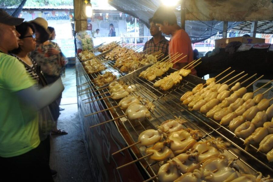 local-weekend-markets-khlong-lat-mayom-chatuchak-tour