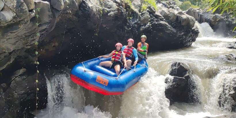 lombok-white-water-rafting-best-adventure-experience