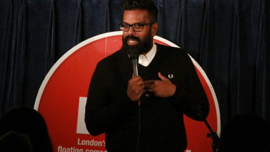 london-friday-at-boat-show-comedy-club-and-nigthclub