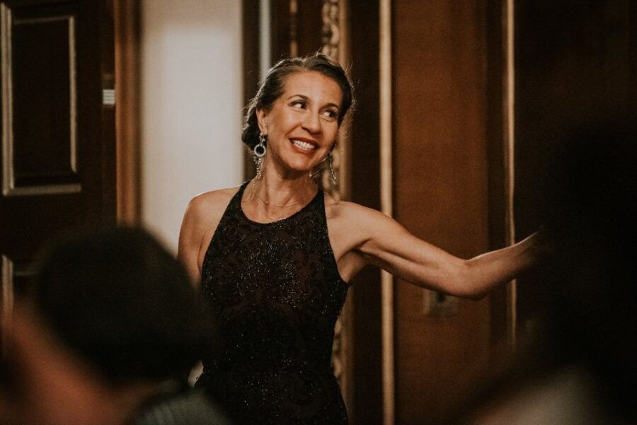 london-murder-mystery-cruise-with-3-course-dinner