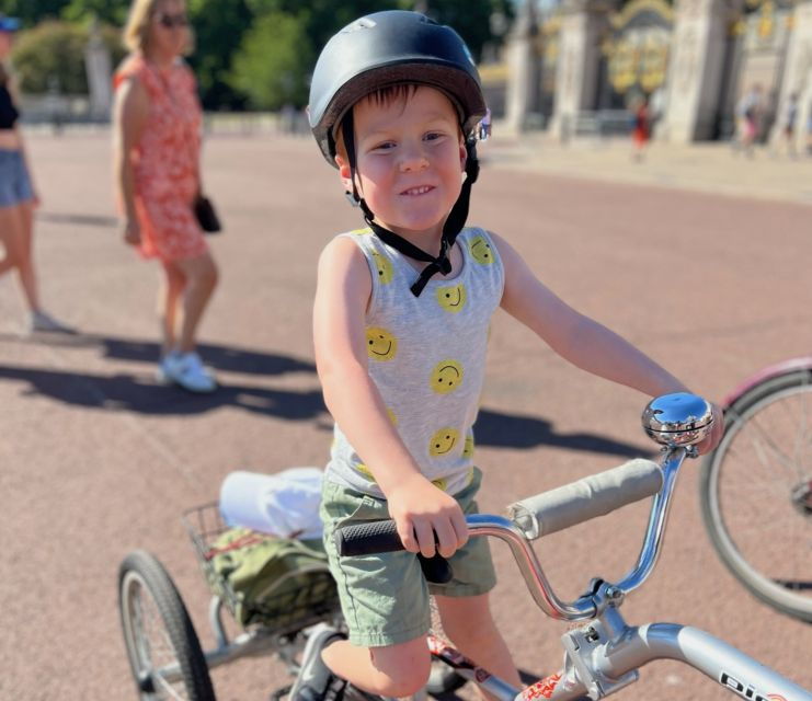 london-private-family-guided-bike-tour-with-childseats