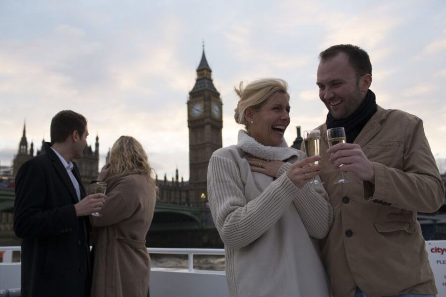 london-river-thames-evening-cruise-with-bubbly-and-canapes