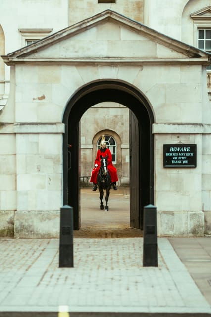 london-royal-stroll-through-westminster-guided-walking-tour