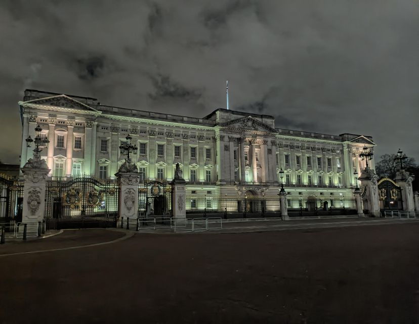 london-royal-westminster-by-night-walking-tour-2