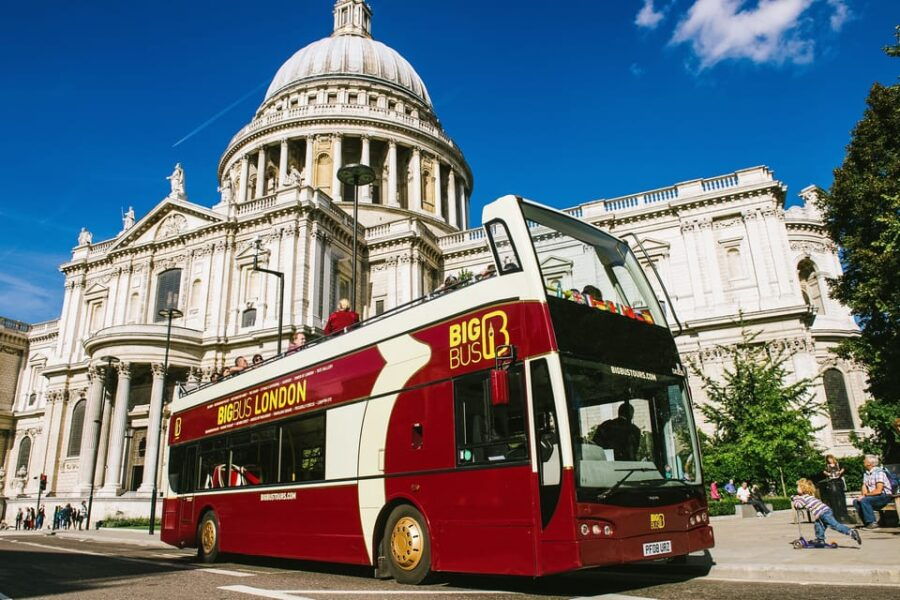 london-tower-of-london-hop-on-hop-off-bus-river-cruise