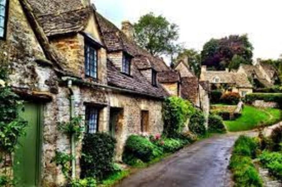 london-voyagers-private-luxury-day-tour-of-the-cotswolds