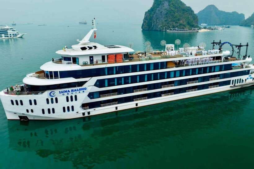 luna-cruise-ha-long-bay-the-ultimate-luxury-experience