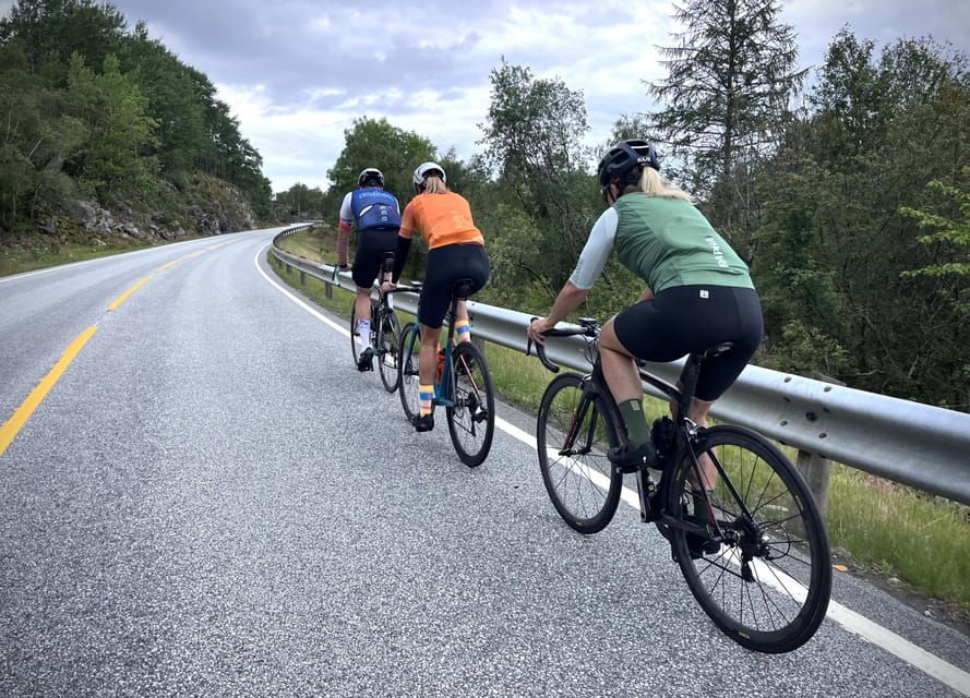 lysefjorden-4-day-cycling-tour-with-preikestolen-hike