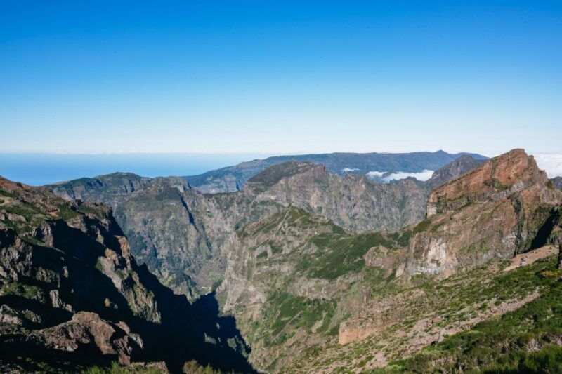 madeira-half-day-pico-arieiro-jeep-tour