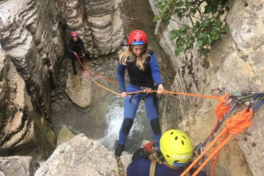 megalo-papingo-canyoning-with-rappel-section-a