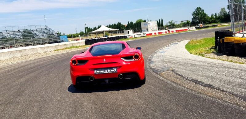 milan-test-drive-a-ferrari-488-on-a-race-track