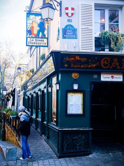 montmartre-semi-private-guided-stroll-in-bohemian-paris