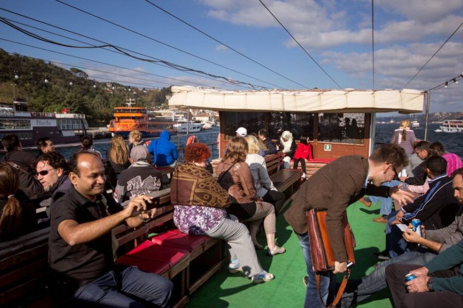 morning-bosphorus-cruise-and-spice-bazaar