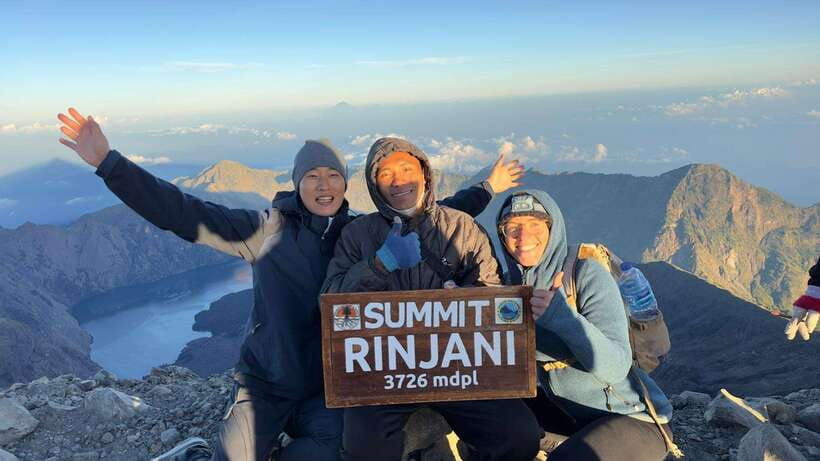 mount-rinjani-trekking-2d-1n-summit