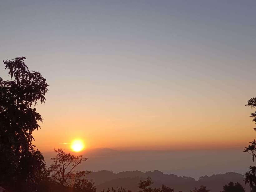 nagarkot-sunrise-changunarayan-hike-with-bhaktapur-tour