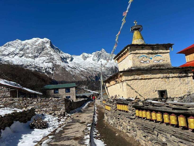 nepal-15-days-manaslu-circuit-trek
