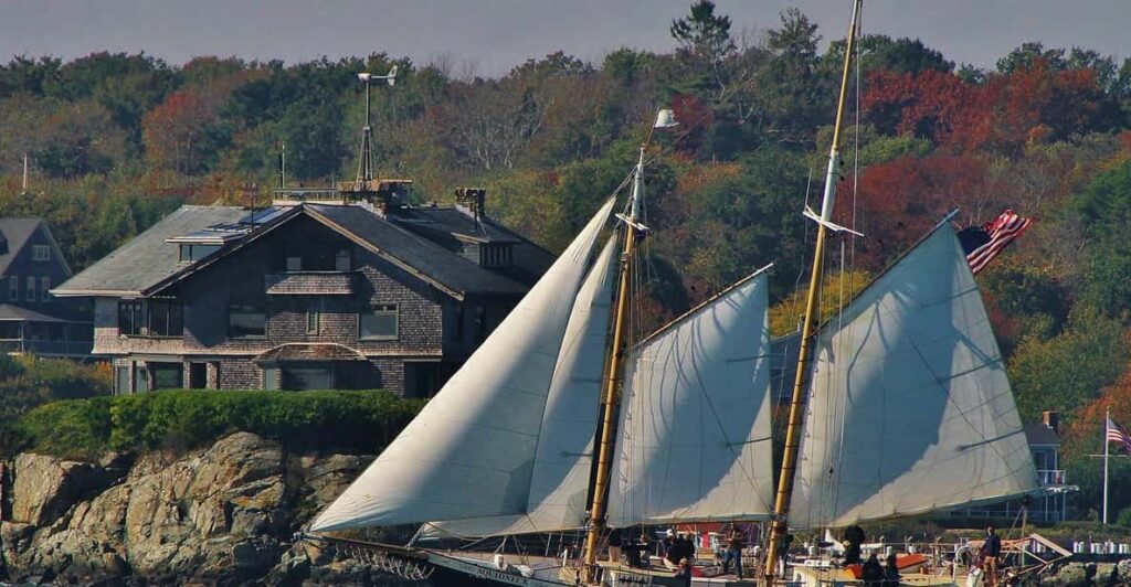 Newport: Morning Mimosa Sail Aboard Schooner Aquidneck