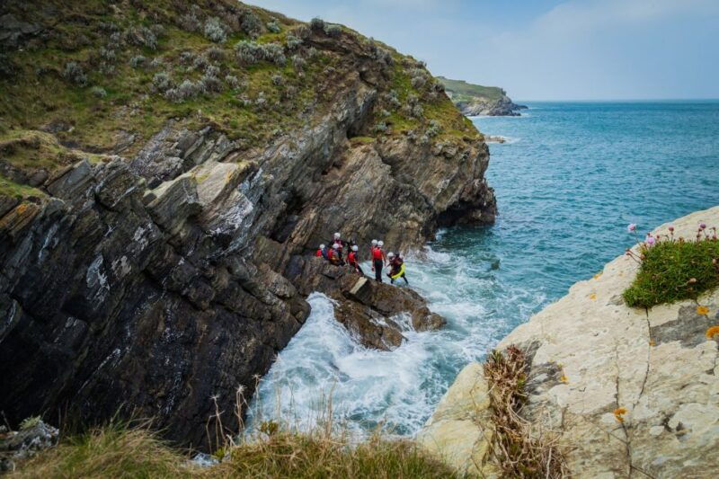 newquay-coasteering-adventure-by-cornish-wave