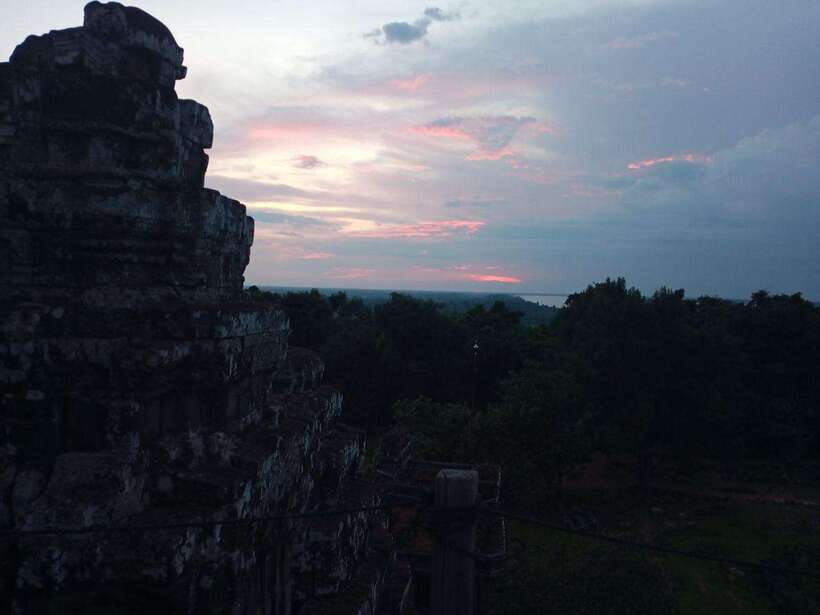 one-day-shared-trip-to-angkor-temples-with-sunset