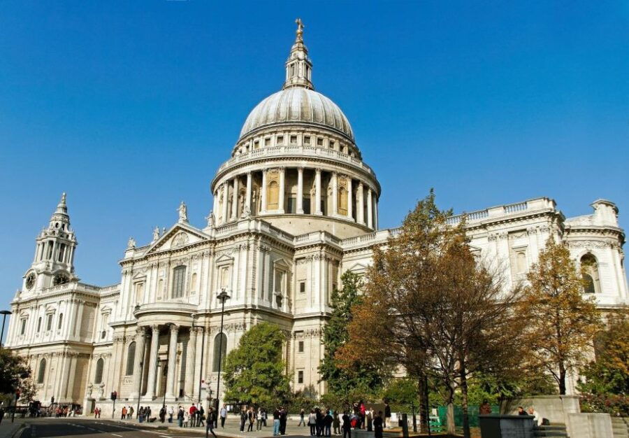 oxford-blenheim-palace-bicester-village-luxury-day-tour