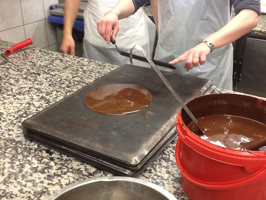 paris-behind-the-scenes-bakery-tour-with-breakfast