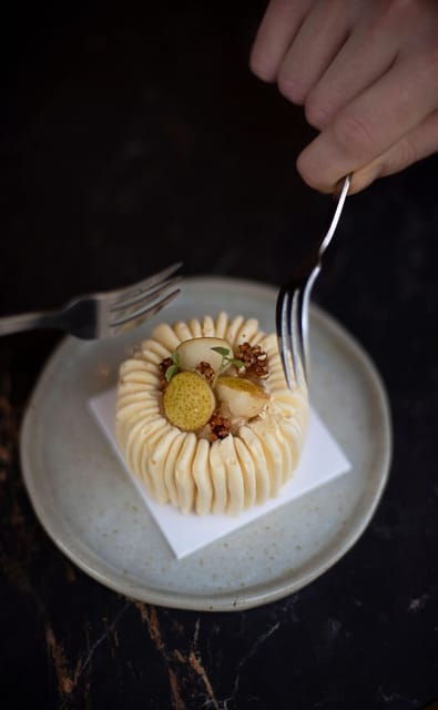 paris-curated-sweet-tour-by-a-french-pastry-school