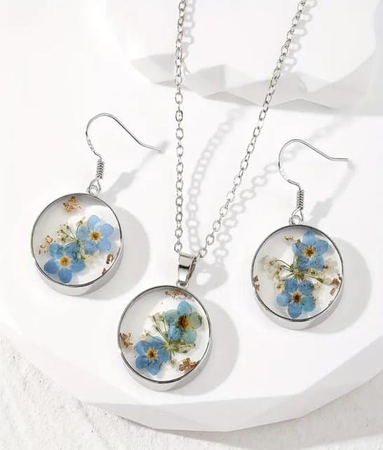 paris-duo-resin-jewelry-workshop-necklace-earrings