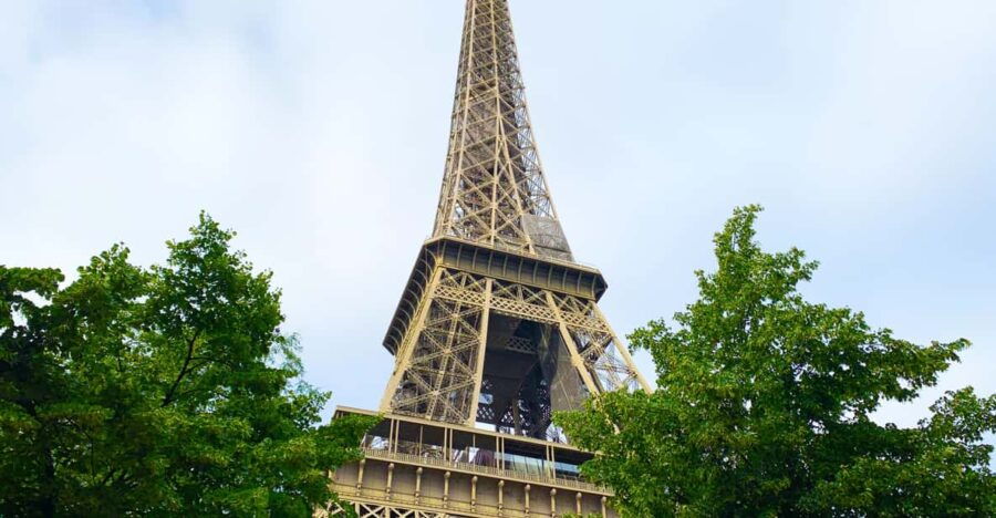 paris-eiffel-tower-elevator-2nd-level-and-summit-access