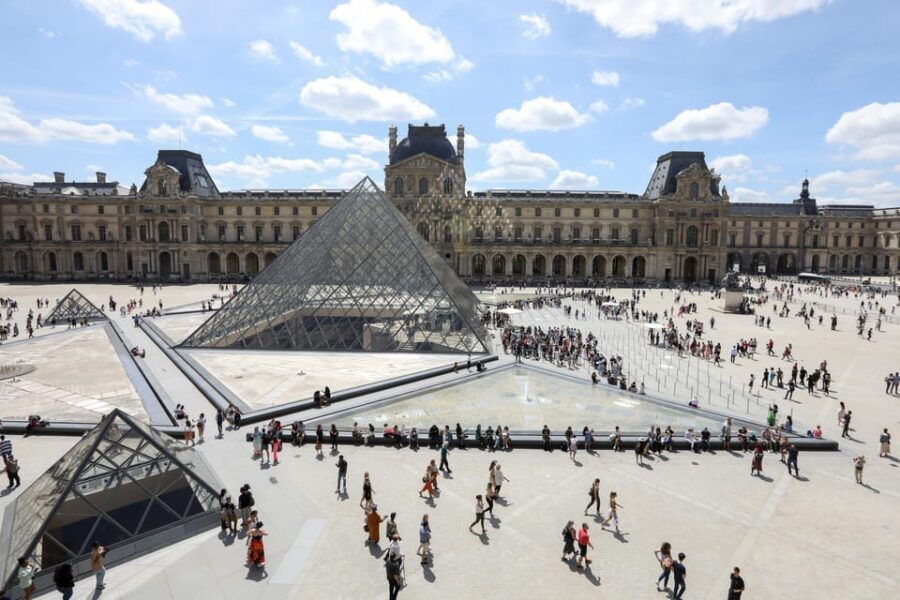 paris-louvre-museum-entry-ticket-with-guided-tour