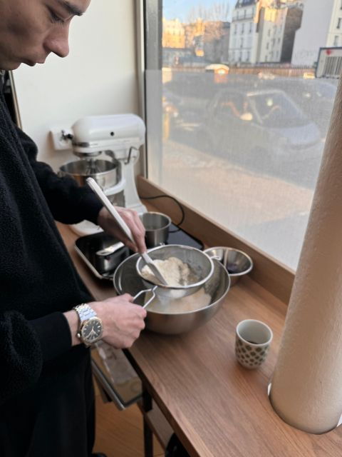 paris-macaron-baking-class-in-central-paris