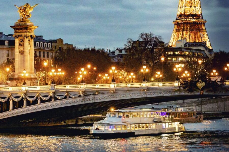 paris-seine-dinner-cruise-from-eiffel-tower-liberty-statue