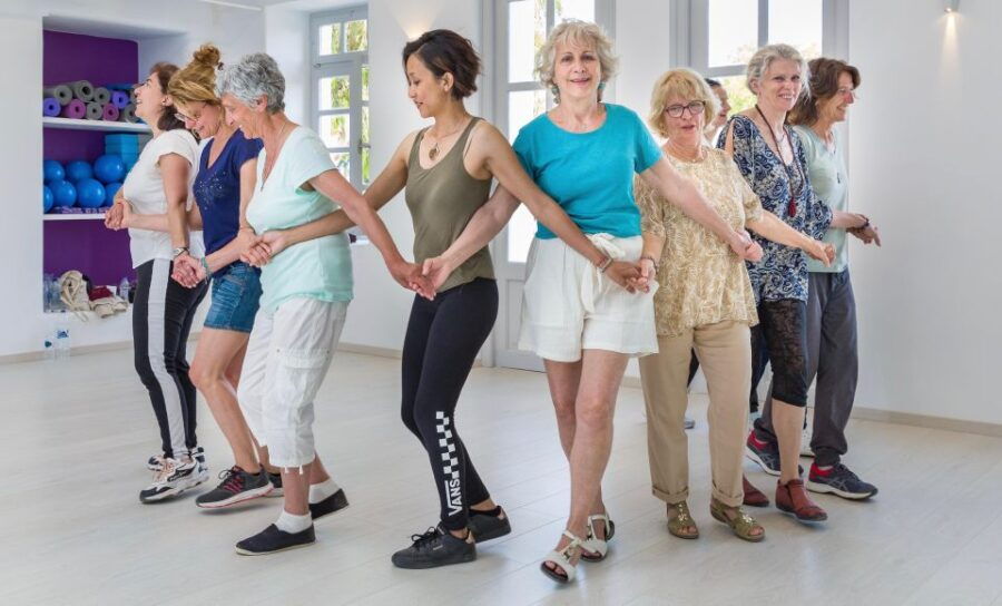 paroslets-dance-greek-with-joy-and-fun