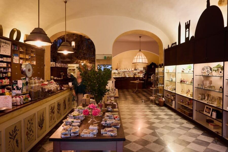 perfume-masterclass-in-florence-make-your-own-fragrance