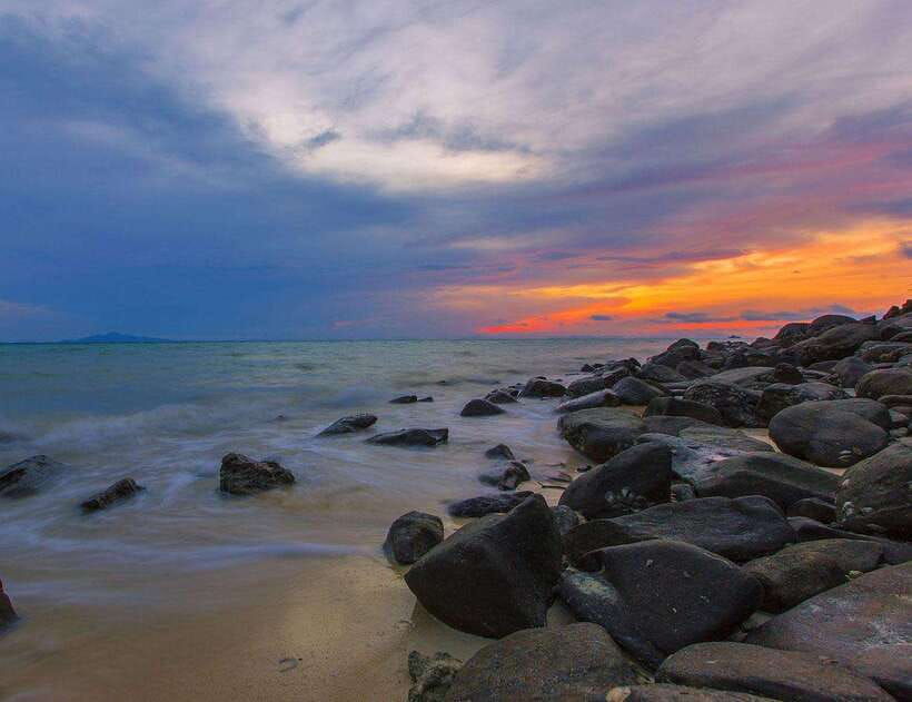 phuket-private-early-bird-charter-to-phi-phi-bamboo