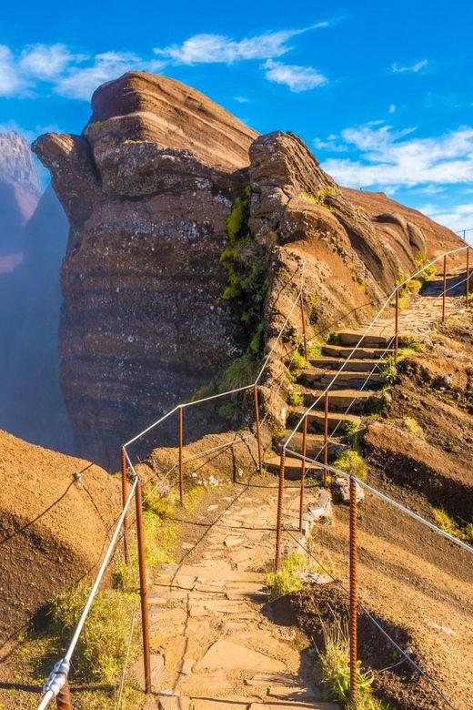 pico-areeiro-to-pico-ruivo-madeira-island-walk