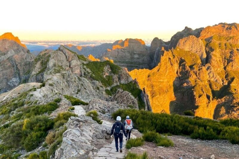 pico-do-arieiro-pico-ruivo-sunrise-or-morning-hike-transfers