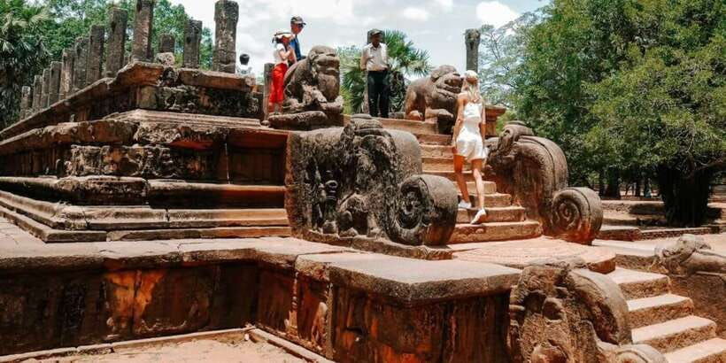 polonnaruwa-ancient-city-guided-tour-from-galle
