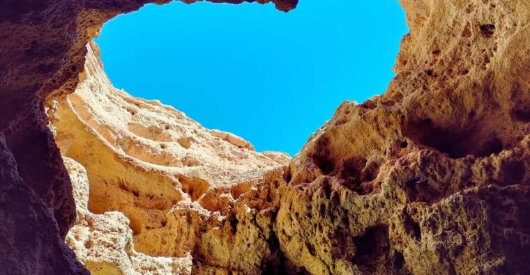 portimao-benagil-cave-praia-da-marinha-boat-cruise