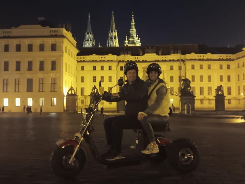prague-city-sightseeing-in-night-trike-tour