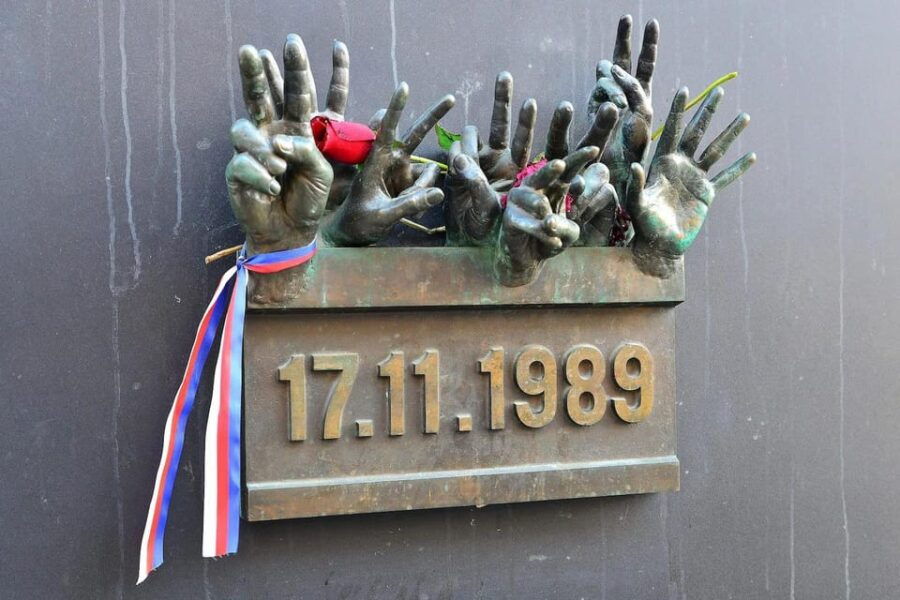 prague-cold-war-communism-tour-with-a-local-historian