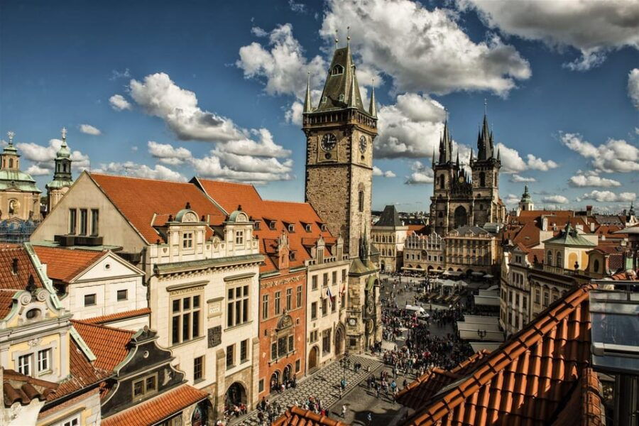 prague-old-town-hall-and-medieval-underground-guided-tour