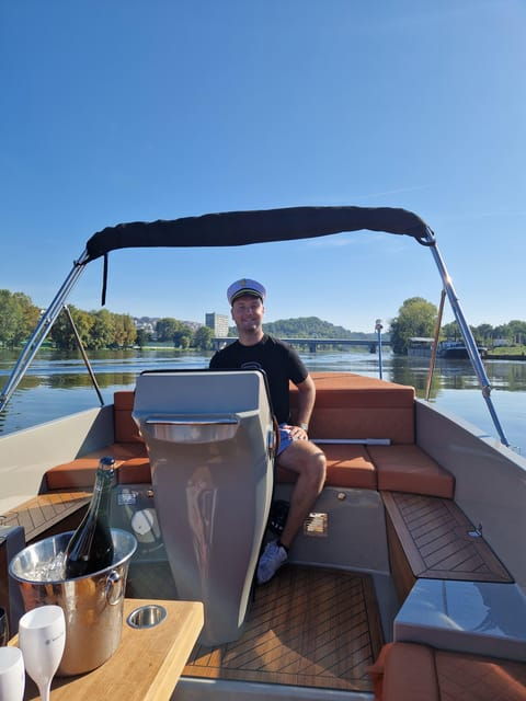 prague-private-boat-tour-2