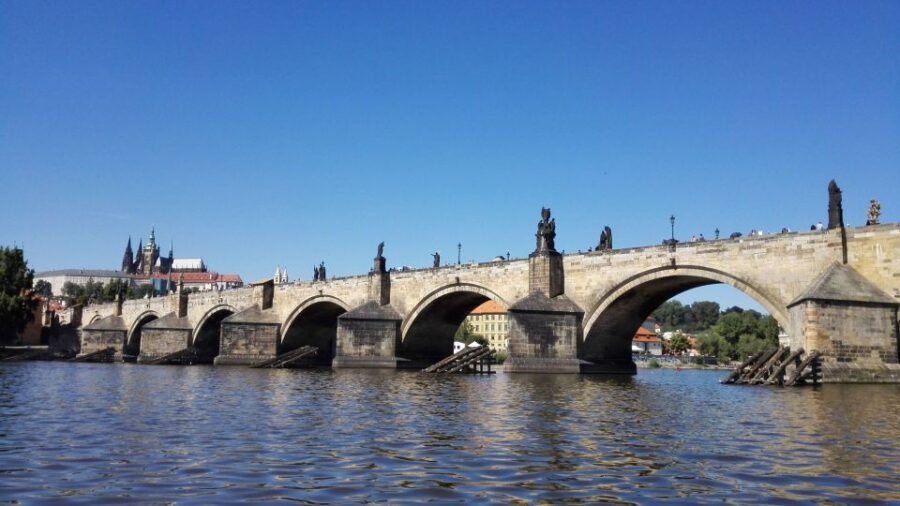 prague-private-city-tour-by-minivan