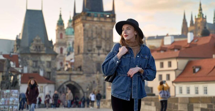 prague-professional-photoshoot-at-charles-bridge