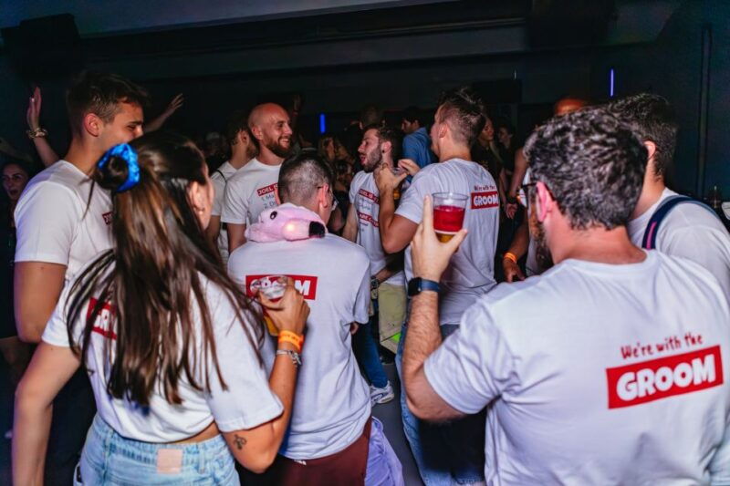 prague-pub-crawl-with-unlimited-drinks-and-cocktails