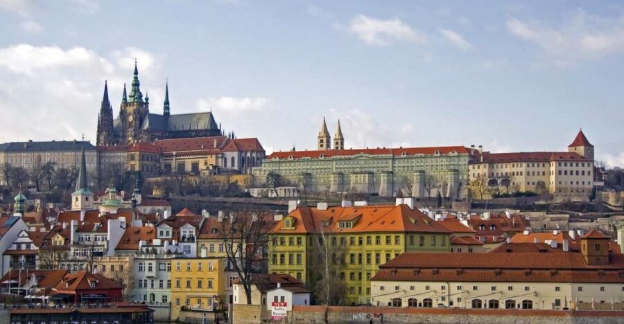 prague-sightseeing-tour-with-lunch
