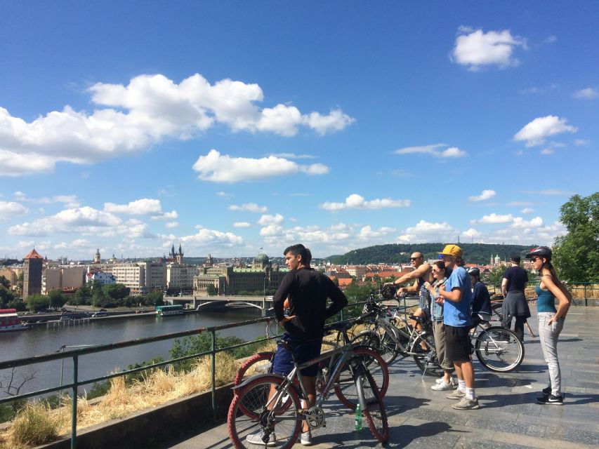 prague-stunning-viewpoints-castle-city-park-bike-tour