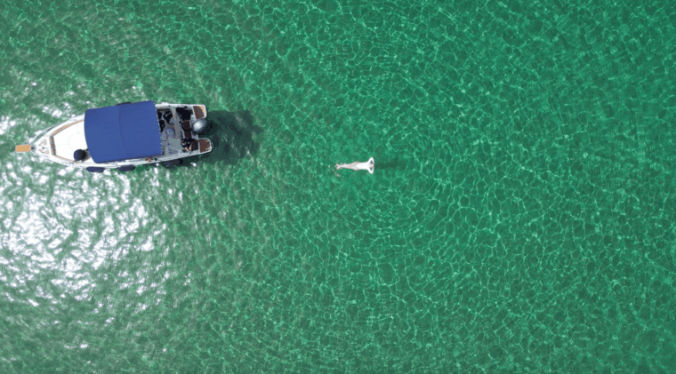 private-boat-tour-discover-cominos-blue-and-crystal-lagoon