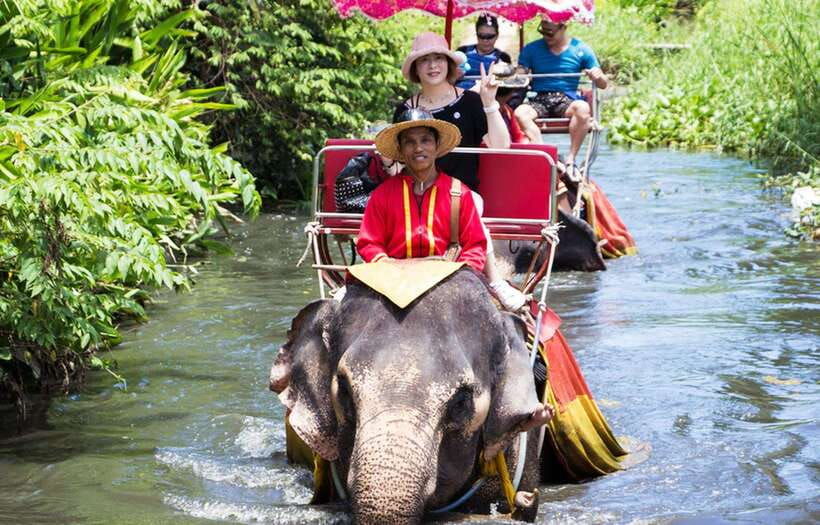 private-damnoen-saduak-floating-market-railway-wat-more