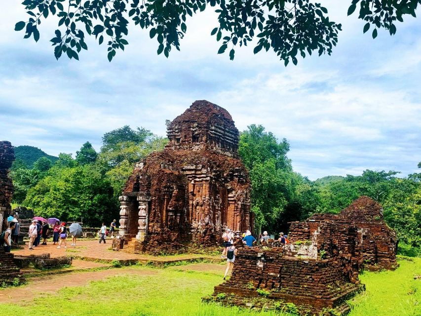 private-early-my-son-sanctuary-tour